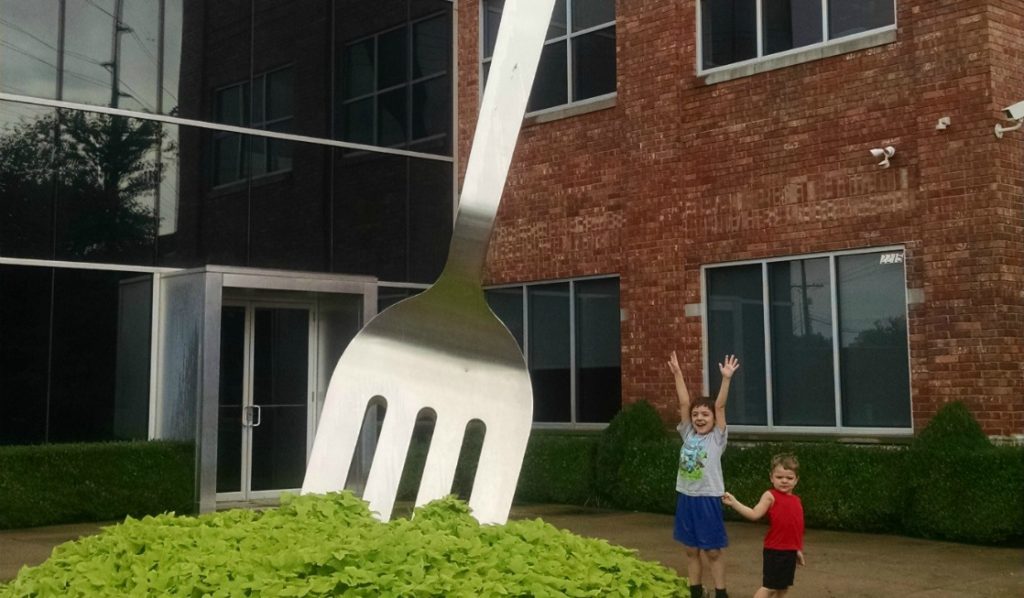 SheBuysTravel See the World's Largest Fork in Springfield, MO