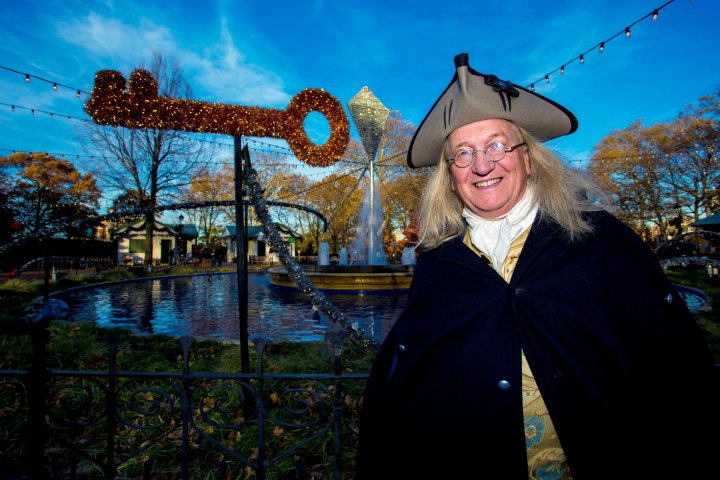 One of the brightest holiday events in Philadelphia is the dancing lights at Franklin Square.
