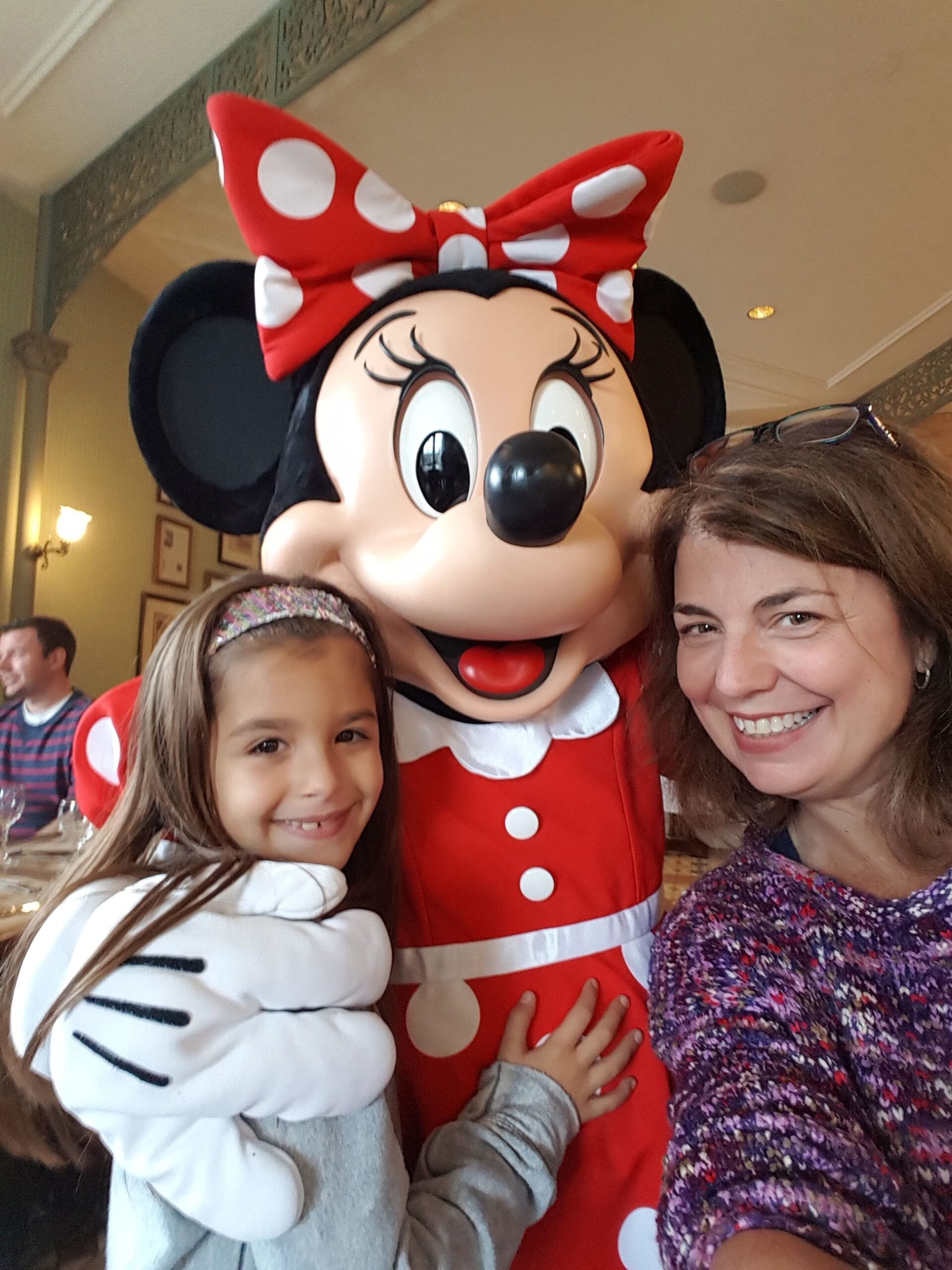 Disney World Characters: Guide for Meet and Greets, Autographs and More