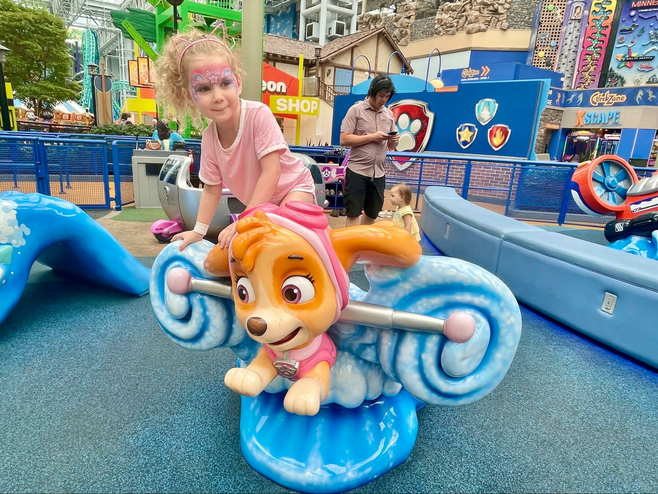 Girls plays at Nickelodeon Universe at Mall of America