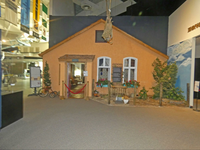 An exhibit showing a “Safe House” where Jews, resistance fighters, or others fleeing the NAZIs would be sheltered.