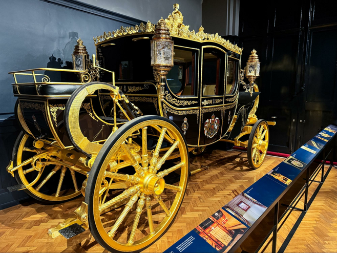 A hidden gem by Buckingham Palace is the impressive gold carriages at The Royal Mews.
