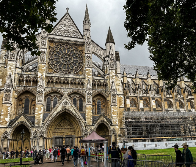 The Gothic arches of Westminster Abbey, England's most revered church and one of the things to do near Buckingham Palace.