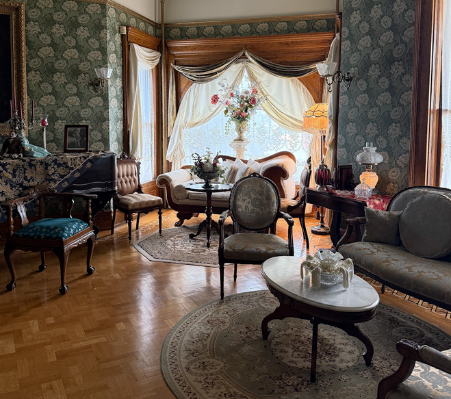 Nagle Warren Mansion sitting room