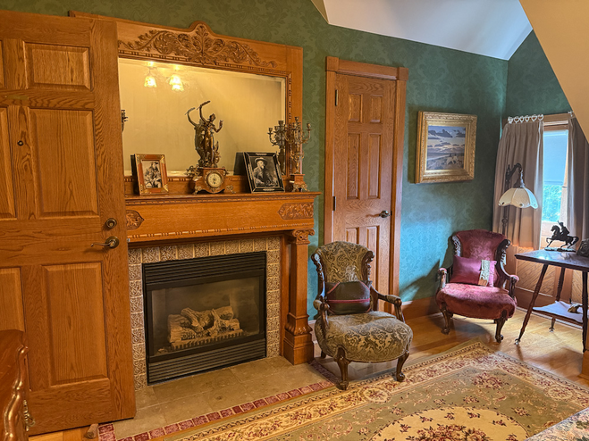 Nagle Warren Mansion Buffalo Bill Cody guestroom