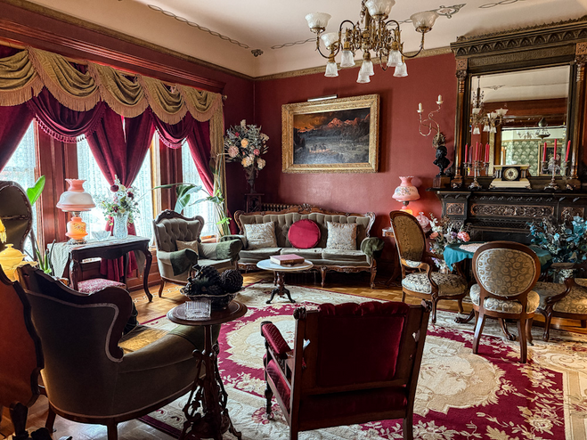 The foyer of the Nagle Warren Mansion 