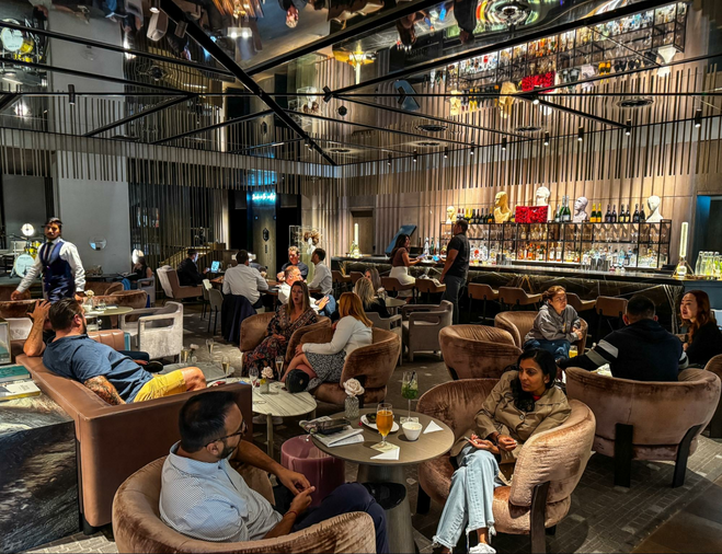 The Londoner’s lobby is both a place to relax, hang out, have afternoon tea, order a drink and at night, hear soothing jazz or contemporary piano music.