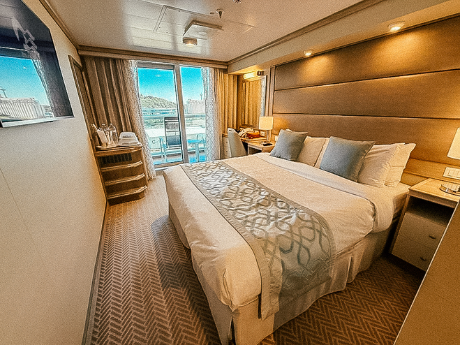 Shot of balcony stateroom B111 on Discovery Princess in Alaska