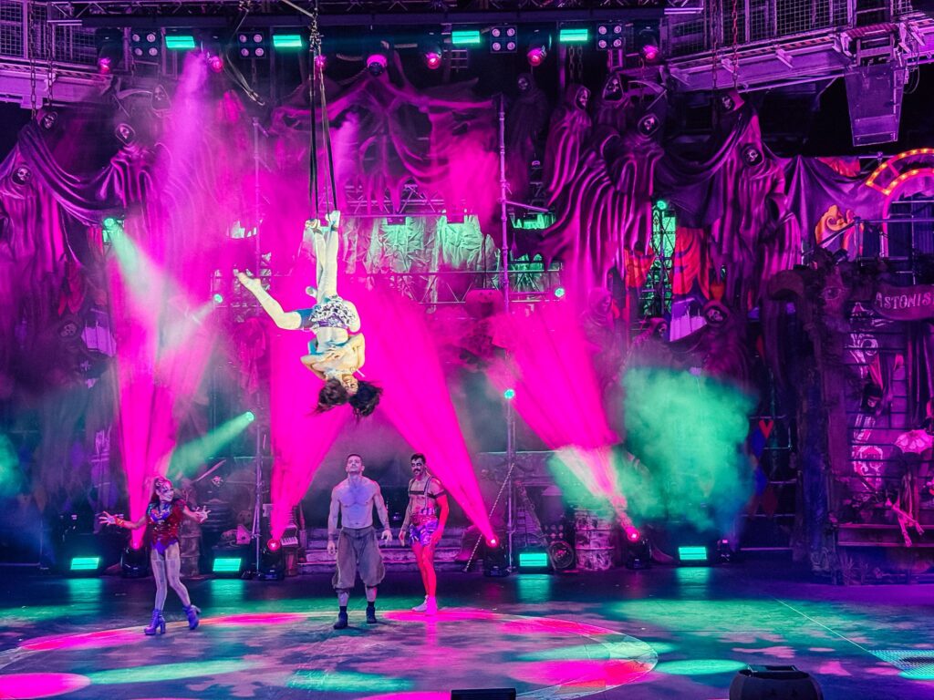 Aerialists at Halloween Horror Nights at Universal Studios