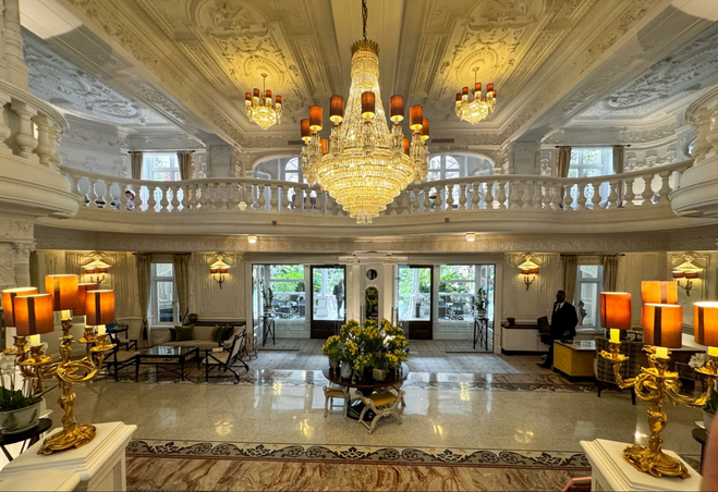 London's St. Ermin's Hotel in Westminster features a lobby combining Rococo and Art Nouveau styles created by a theater designer.