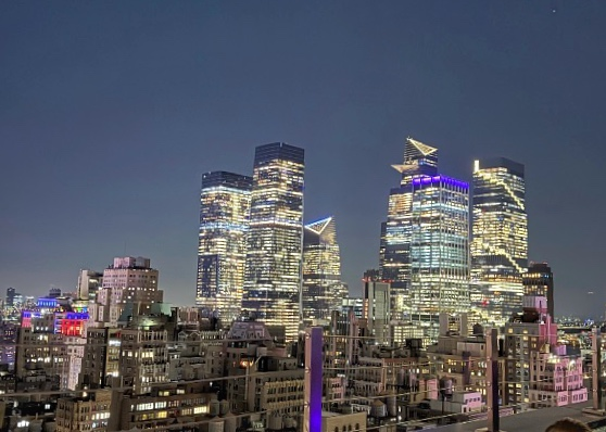 NYC skyline view from 5 O’clock Somewhere Bar rooftop at Margaritaville Resort.