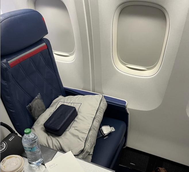 The roomy window seat in Delta One