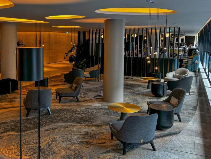 The Westin London City's lobby provides a respite from sightseeing to City of London iconic attractions such as St. Paul's Cathedral and the Tower of London.