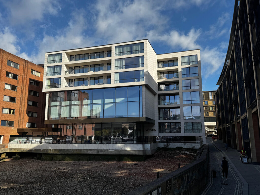 In the City of London, the Westin London City hotel is one of the top destinations for business travelers and visitors because of its central location and spectacular setting along the Thames River.