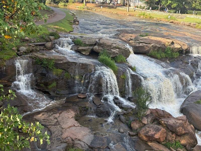 Greenville South Carolina’s Food Scene: A Stroll Through Southern Hospitality and Culinary Innovation