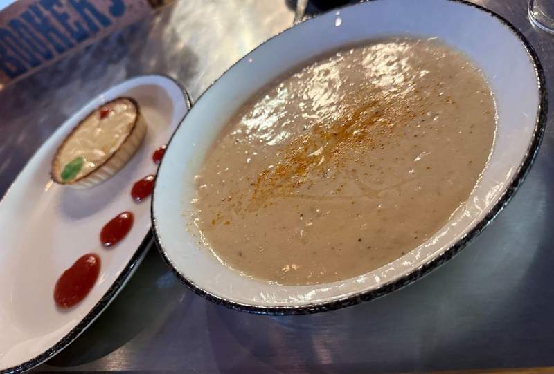 shecrab soup and tart