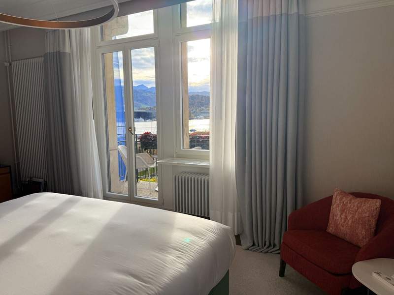 Guest room at the Mandarin Oriental Palace