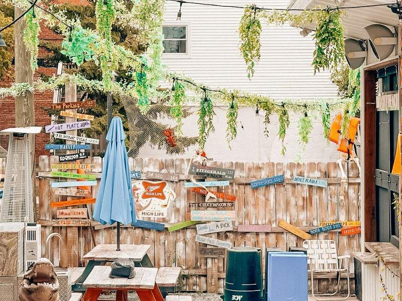 alley bar in downtown Marquette MI