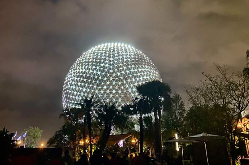 Flavors and Fireworks at Walt Disney World: Couples Adore the Food and Ambiance