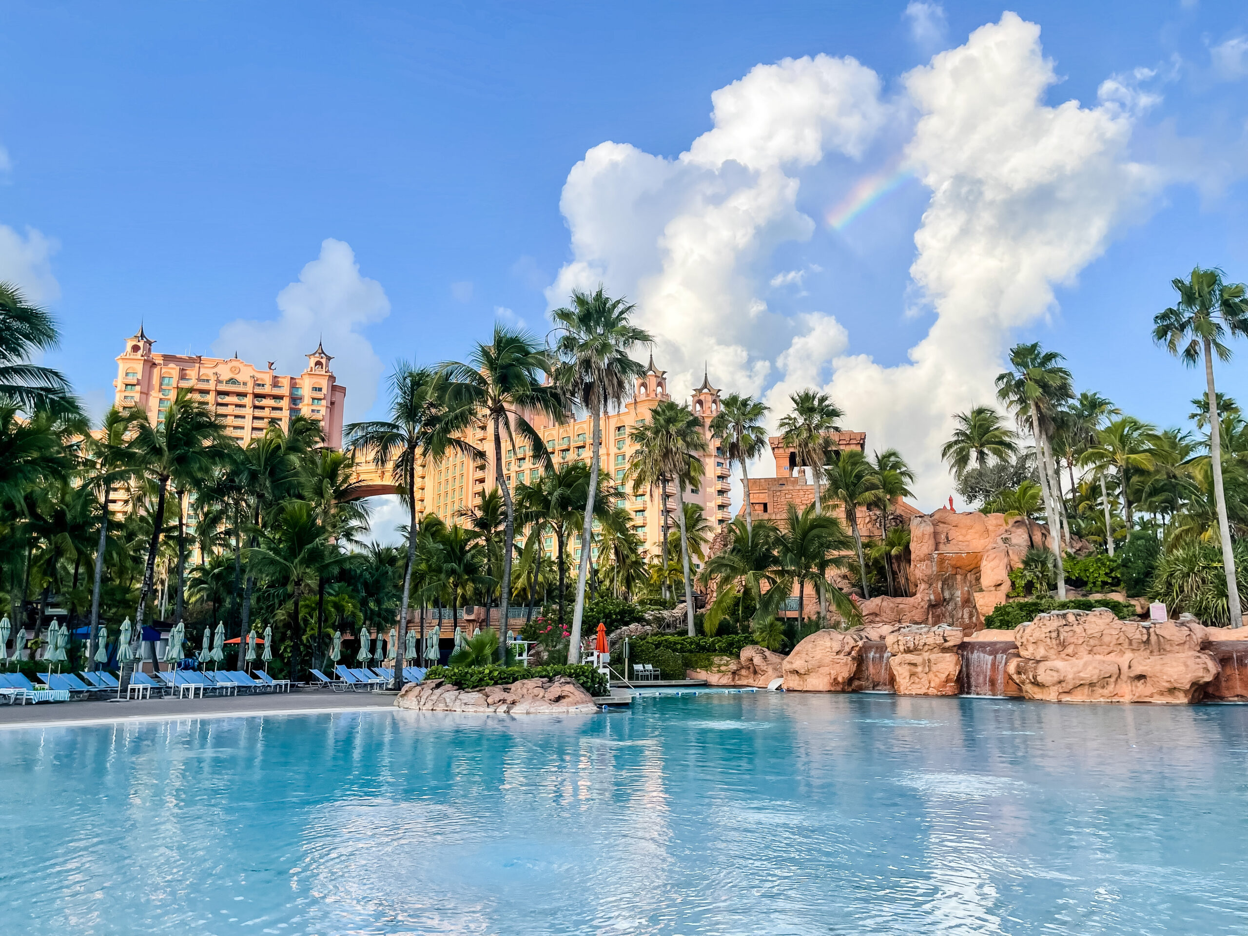 What’s the Best Way to Get to Atlantis Paradise Island, Bahamas?