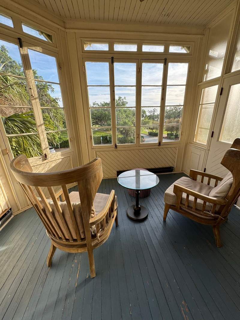 sun porch off the deluxe clubhouse guest room