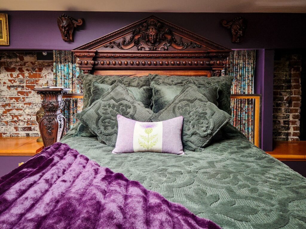 Thistledown On Oak boutique hotel guest room with Victorian furniture