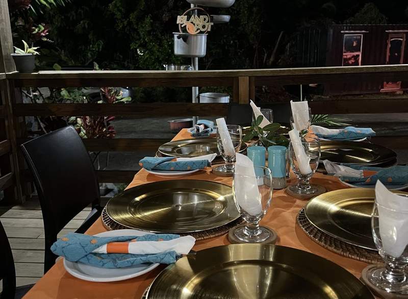 Island Pot’s tablescape on the patio is all about beachy laid-back charm