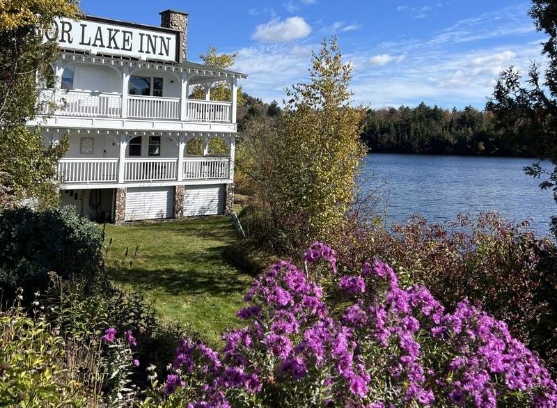 Mirror Lake Inn is situated along the sparkling waters of Mirror Lake.