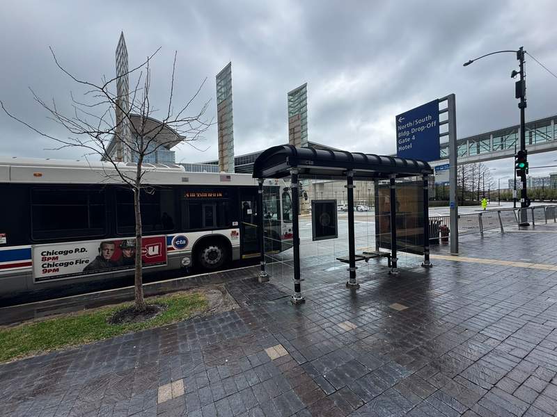 The CTA bus arrives at our stop on its route from the hotel to the tournament venue.