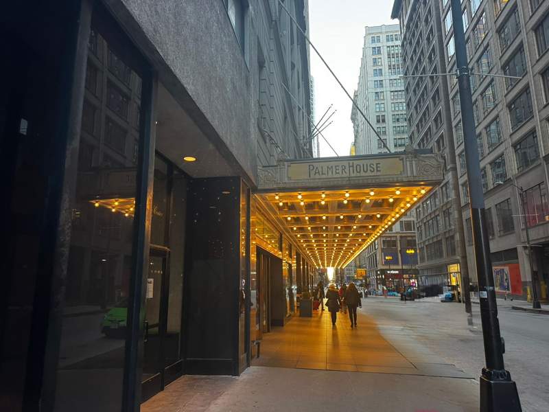 Exterior view of the historic Palmer House Hilton, a restored downtown Chicago hotel with classic architecture and a central location.