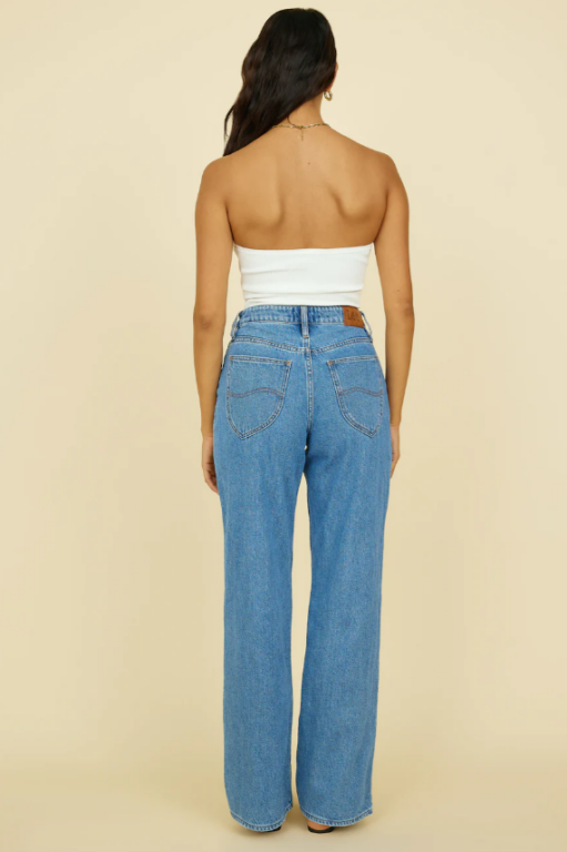Model wearing a pair of jeans