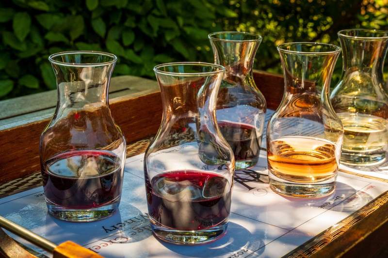 Flight of wine samples along the Applegate Valley Wine Trail near Grants Pass 