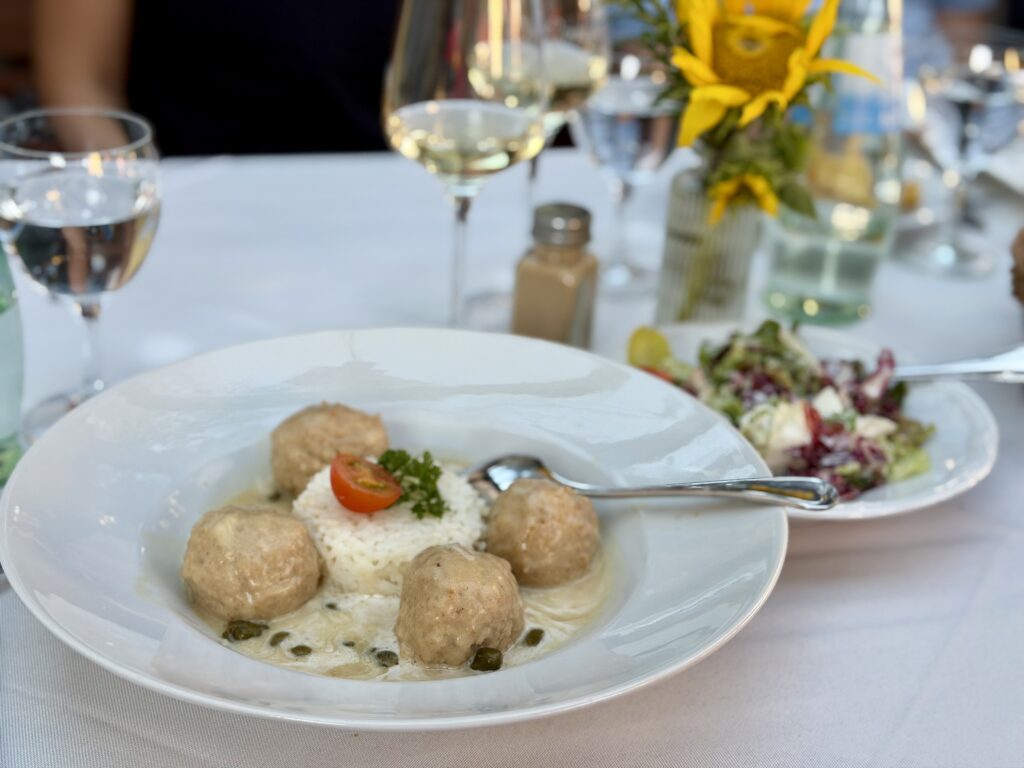 Rheingau-style meatballs on a restaurant table near Wiesbaden
