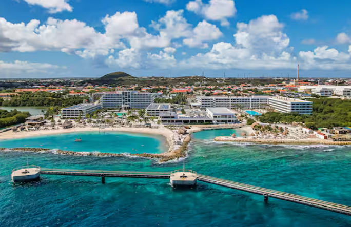 The Mangrove Beach Corendon Curacao, a Hilton all-incluve resort