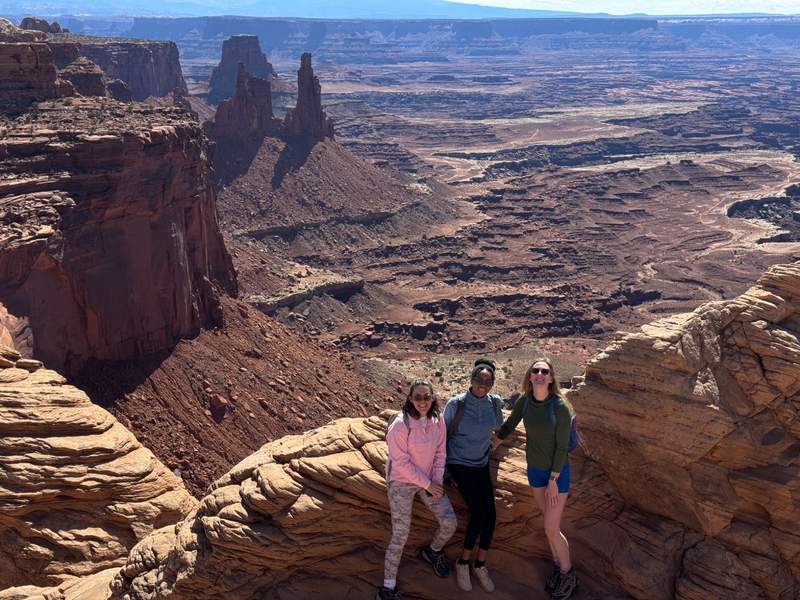 Eddie Bauer Adventure Club Moab Review: The Ultimate Gear-Friendly Basecamp Near Arches