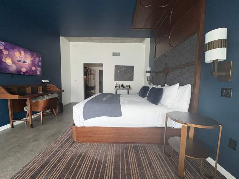 The Ultimate Guide to Staying at Hotel Bourré Bonne Louisville: Best Rooms, Amenities and Local Eats