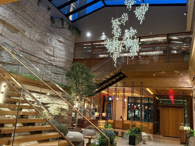 The Compton Bentonville Review: Luxury Rooms, Trail Access and Dining