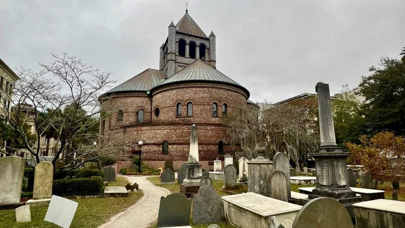 Circular Congregational Church and historic cemetery in downtown Charleston.
