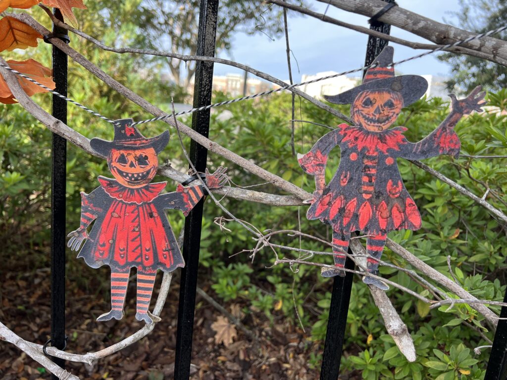 HHN decorations